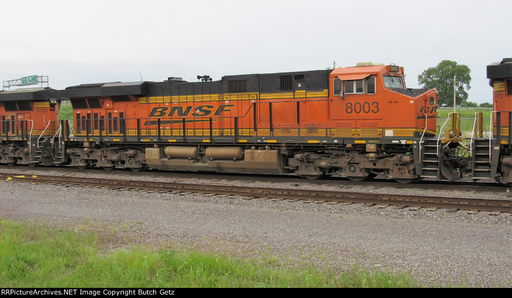 BNSF 8003